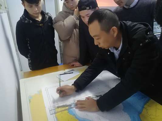 頂崗實習(xí)-航行船舶定位